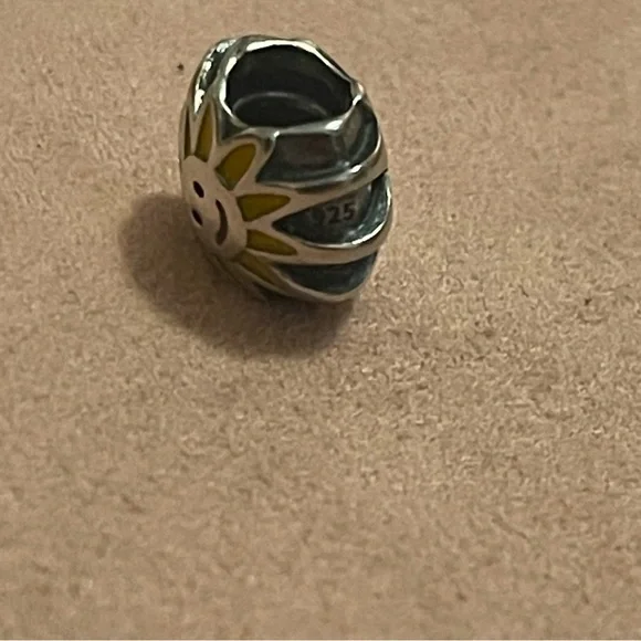 Pandora Sun Charm - Picture 6 of 8
